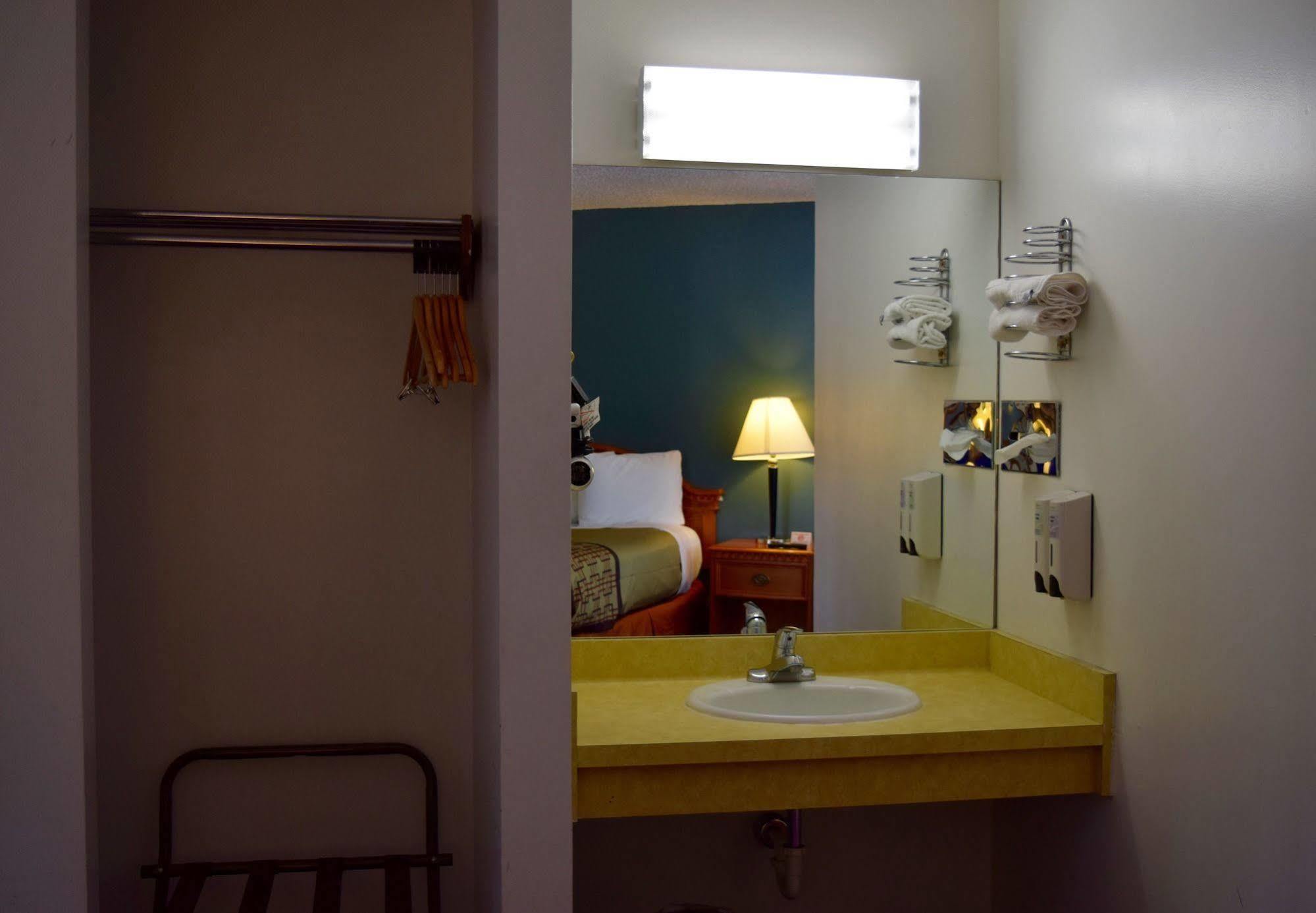 Snelling Motor Inn Mendota Ngoại thất bức ảnh